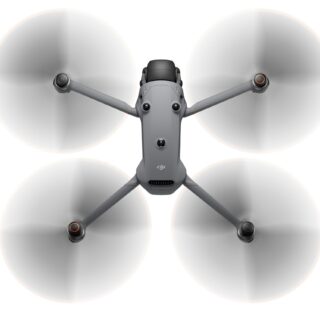 DJI Mavic 4 Pro Fly More Combo - Image 4